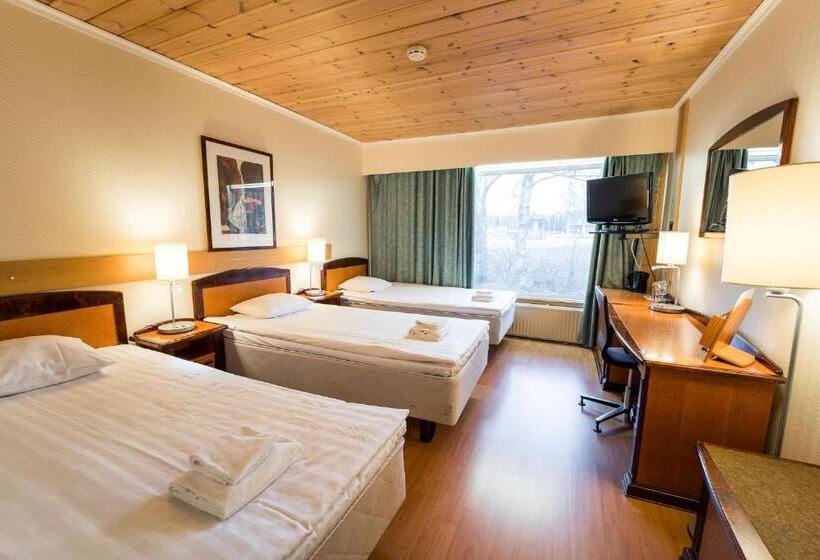 Трежместный Номер Economy, Budget Hotel Raahe