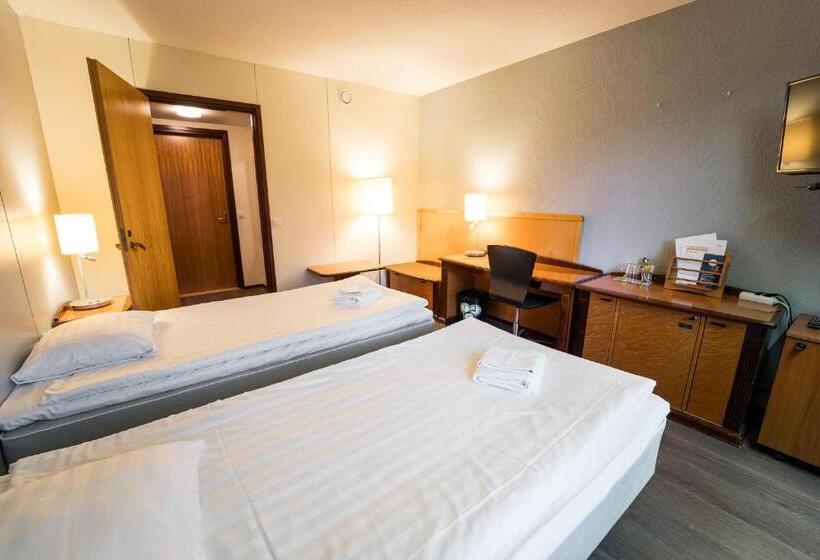 经济房, Budget Hotel Raahe