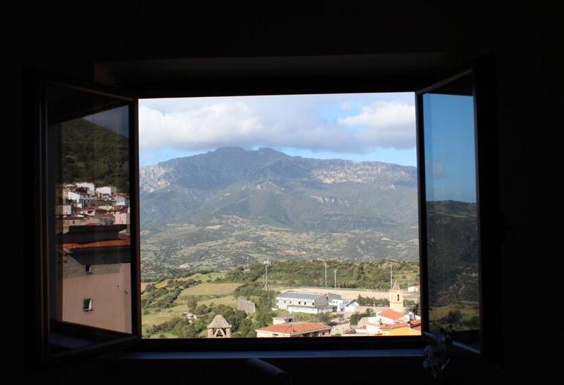 חדר סטנדרט נוף להרים, B&b Il Portico Orgosolo