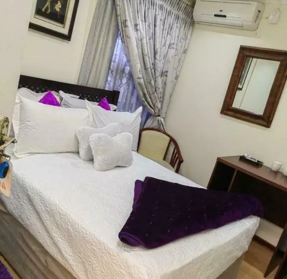 Standard-huone, Obaa Sima Guest House