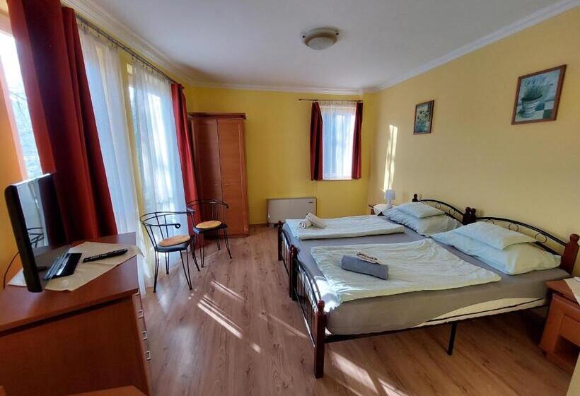 스탠다드 발코니 룸, Zalacsány Toscana étterem Panzió