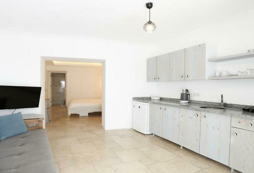 Studio Standard, Ceylan Boutique House