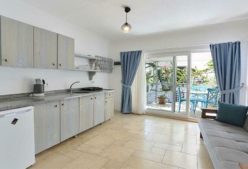 Studio Standard, Ceylan Boutique House