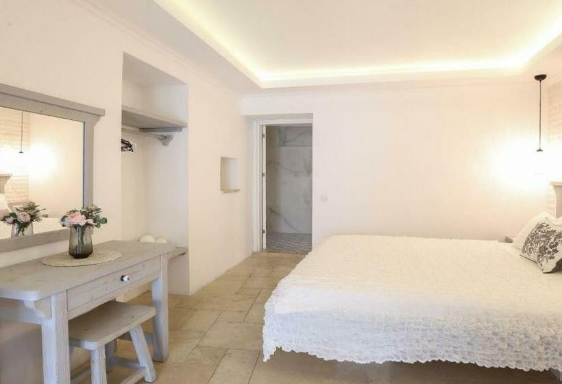 Studio Standard, Ceylan Boutique House