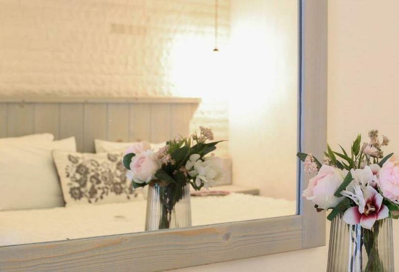 Studio Standard, Ceylan Boutique House