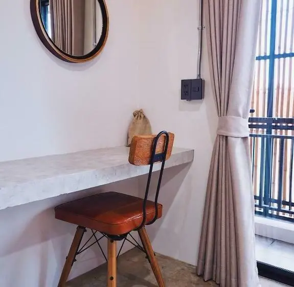 Standardeinzelzimmer, Luck Esan Loft