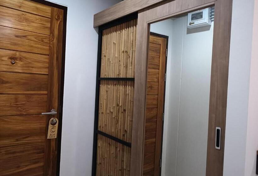 חדר דלוקס יחיד, Luck Esan Loft