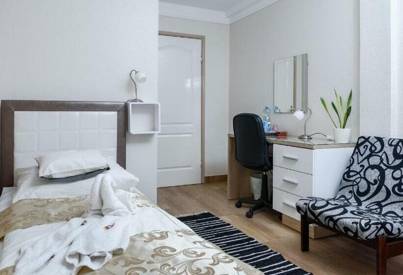 חדר סטנדרט, Zenubia