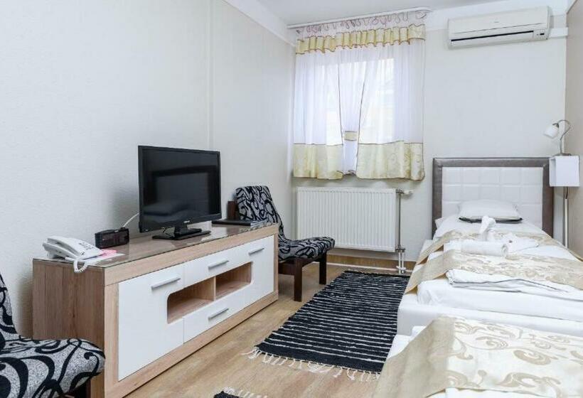 חדר סטנדרט, Zenubia