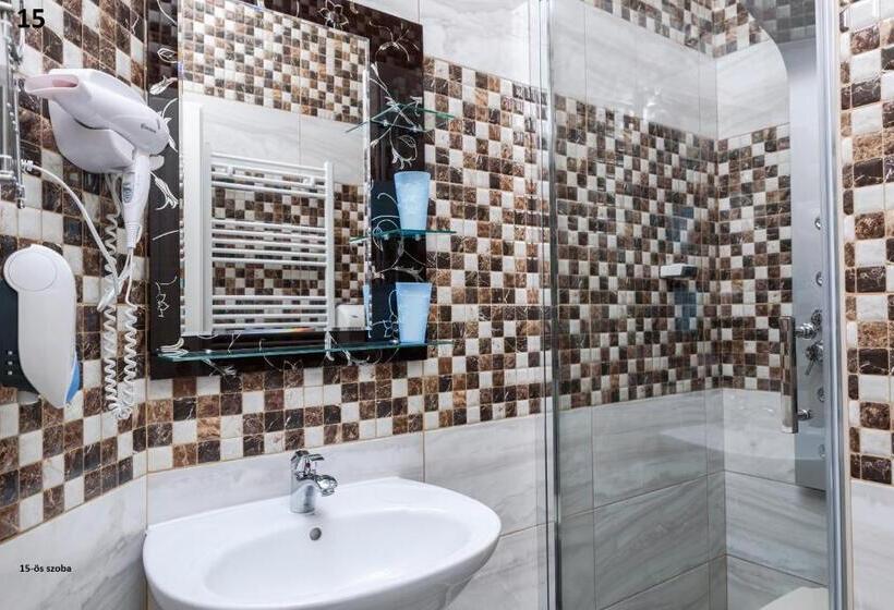 חדר סטנדרט, Zenubia