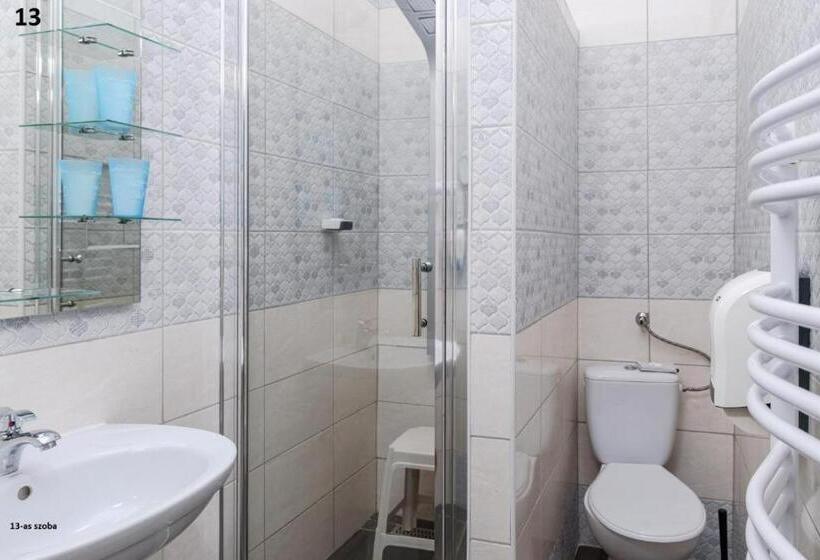 חדר סטנדרט, Zenubia