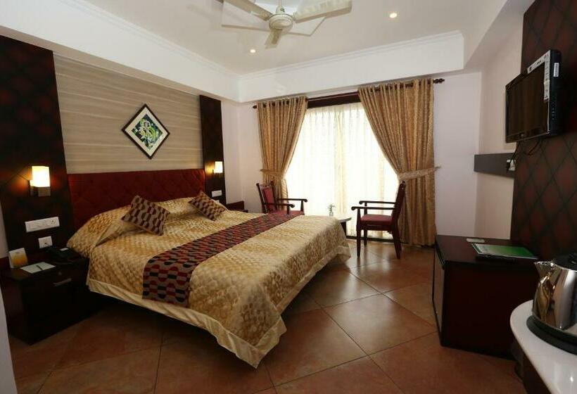 Номер Deluxe, Pearl Royal International Hotels & Resorts Pvt Ltd