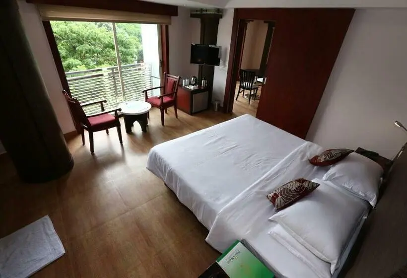 スイート（家族用）, Pearl Royal International Hotels & Resorts Pvt Ltd