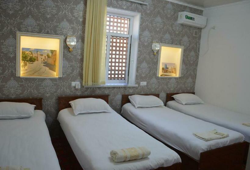 スタンダード4人部屋, Khiva Mirza Bobur Guest House