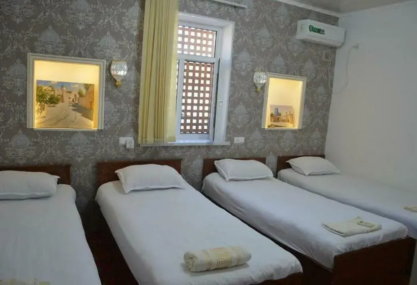 スタンダード４人部屋, Khiva Mirza Bobur Guest House