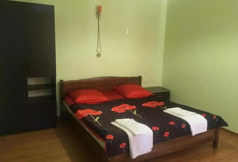 ویلای 3 خوابه, Nia S Guesthouse