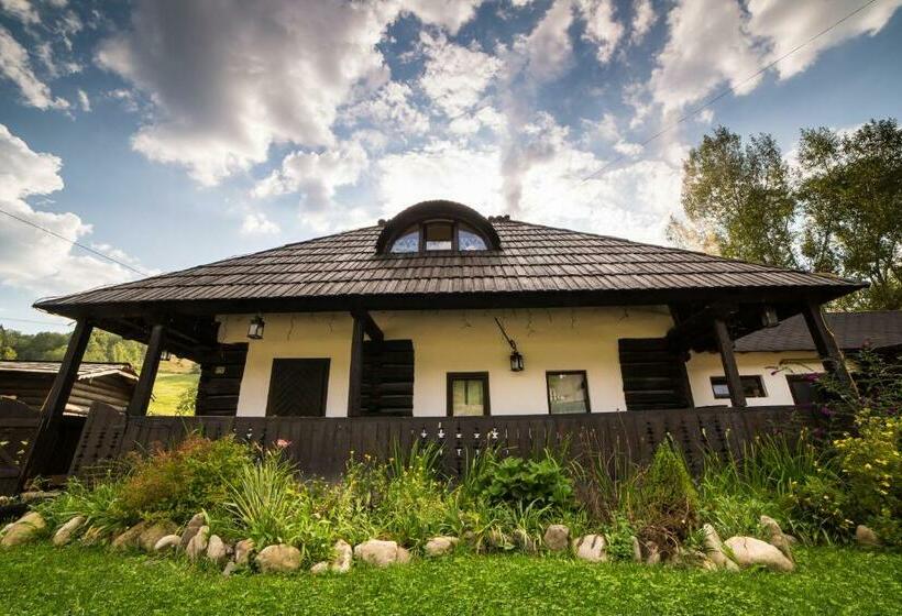 Номер Стандарт, Casa Poveste Pensiunea Muzeu