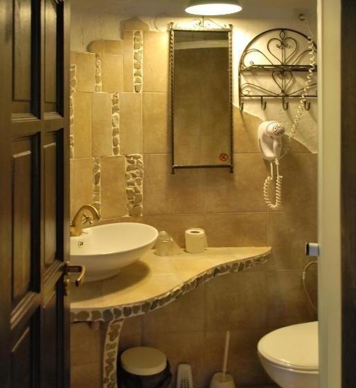 Номер Стандарт, Casa Poveste Pensiunea Muzeu