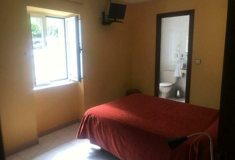 스탠다드 룸, Hostal Parador Peñavera