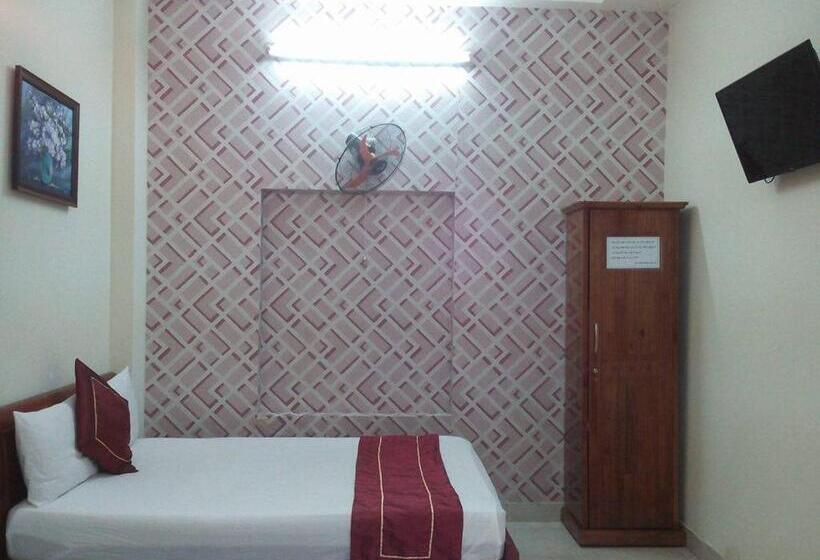 اتاق خانوادگی, Lusa Guesthouse