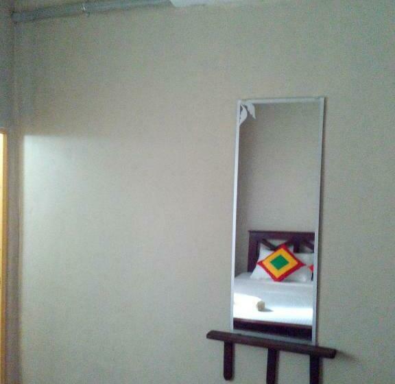 标准间, Osheen Family Guest House