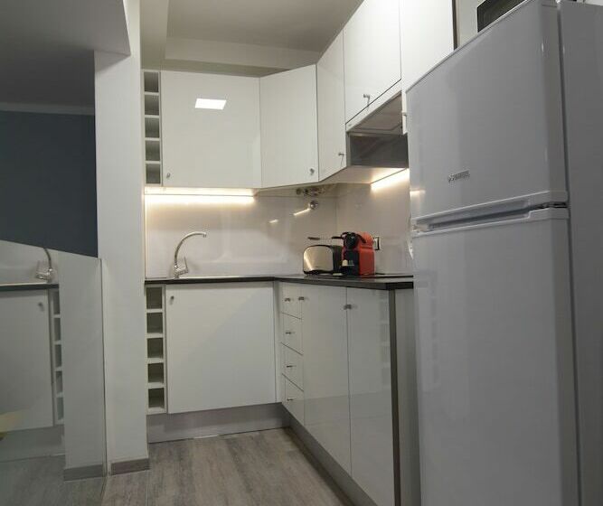 דירת חדר, Parque De Las Americas