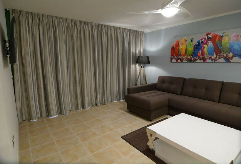 דירת חדר, Parque De Las Americas