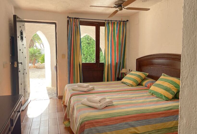 דירת שני חדרים, Binivell Park   Caliu Apartments