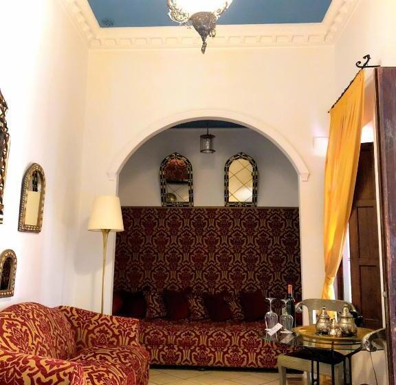 سوئیت جونیور با ماساژ آبی, Casa Imperial