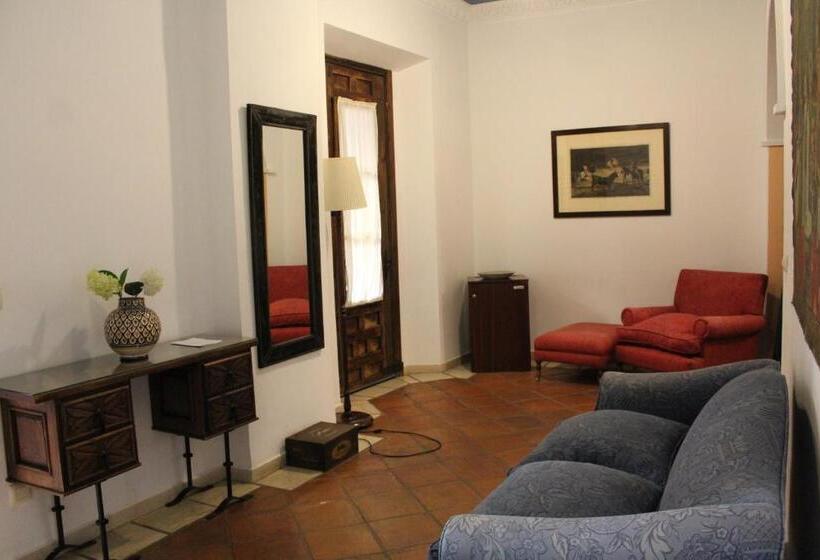 سوئیت جونیور با ماساژ آبی, Casa Imperial