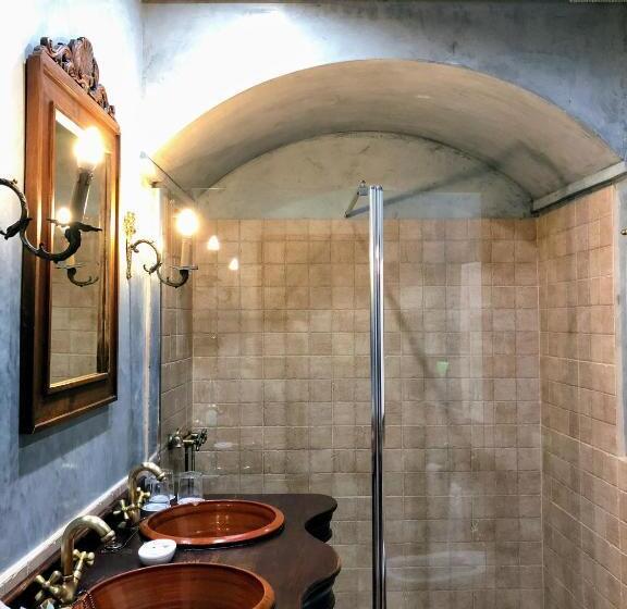 اتاق استاندارد سه نفره, Casa Imperial