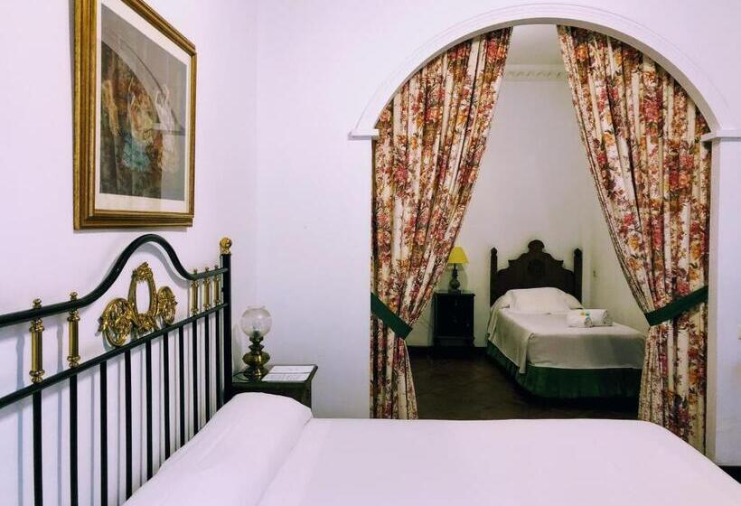 اتاق استاندارد سه نفره, Casa Imperial