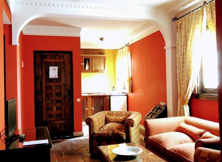 اتاق استاندارد سه نفره, Casa Imperial