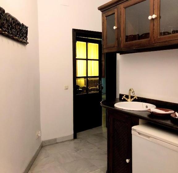 اتاق استاندارد چهار تخته, Casa Imperial