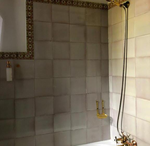 اتاق استاندارد چهار تخته, Casa Imperial