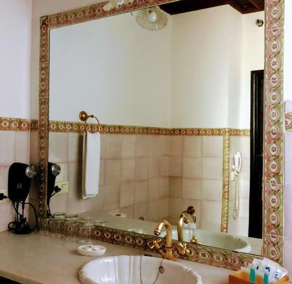 اتاق استاندارد چهار تخته, Casa Imperial