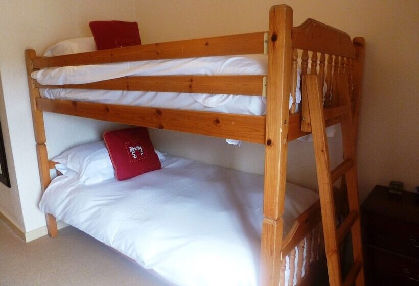 غرفة عائلية, Duck S Inn