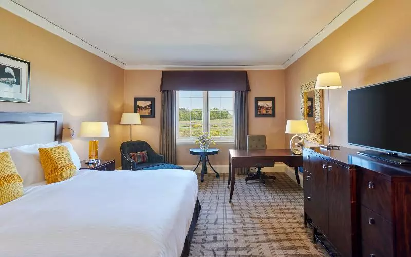 キングサイズベッドのスタンダードルーム, Fairmont St Andrews Scotland