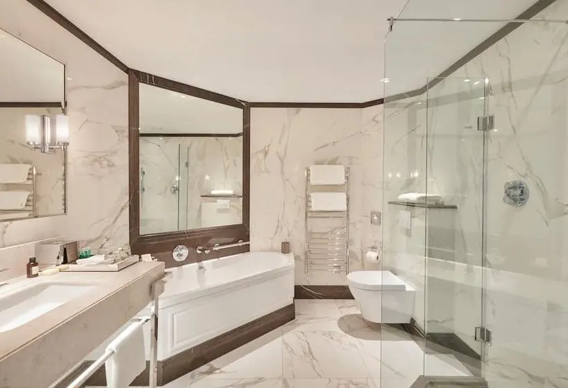 Deluxe Suite, Fairmont St Andrews Scotland