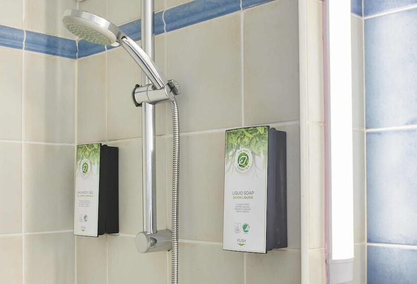 Номер Стандарт, Kyriad Nancy Ouest Laxou