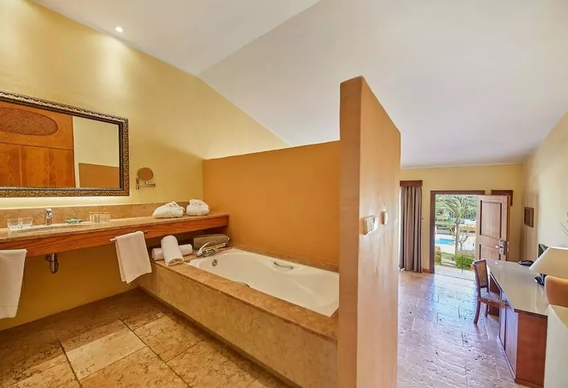 سوئیت کلاسیک, Pula Suites Boutique Resort