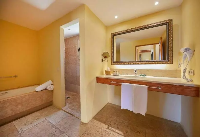 سوییت سوپریور, Pula Suites Boutique Resort