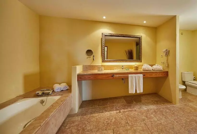 سوییت لوکس, Pula Suites Boutique Resort