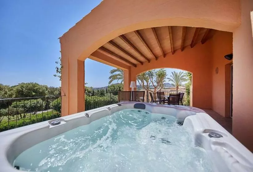 سوییت لوکس, Pula Suites Boutique Resort