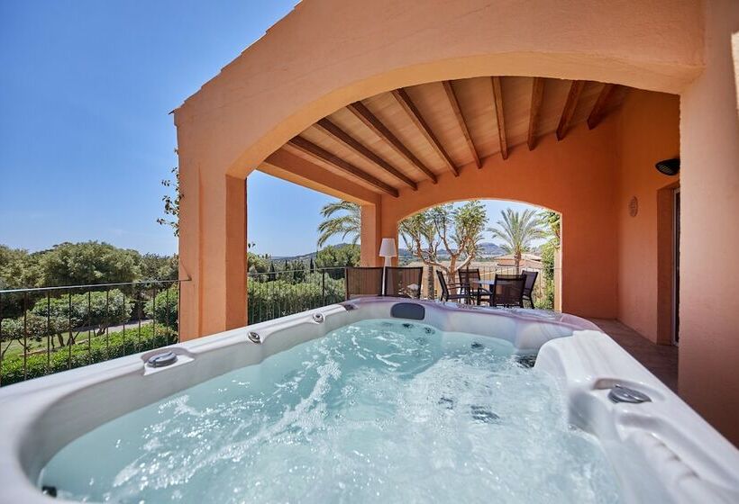 Люкс Повышенной Комфортности, Pula Suites Boutique Resort