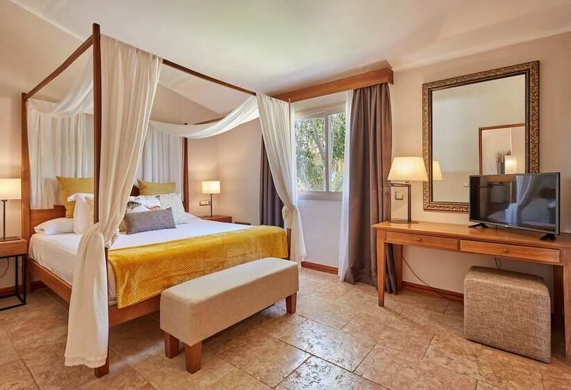 Люкс Повышенной Комфортности, Pula Suites Boutique Resort
