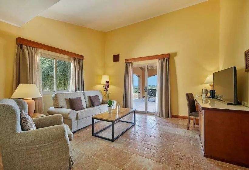 سوئیت پریمیوم, Pula Suites Boutique Resort