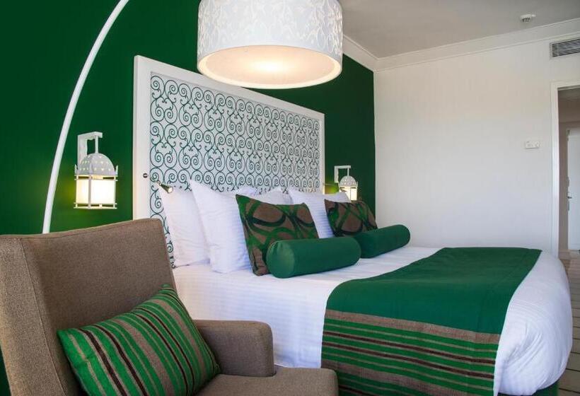 Номер Superior Вид на Море с Балконом, Radisson Blu Resort & Thalasso, Hammamet