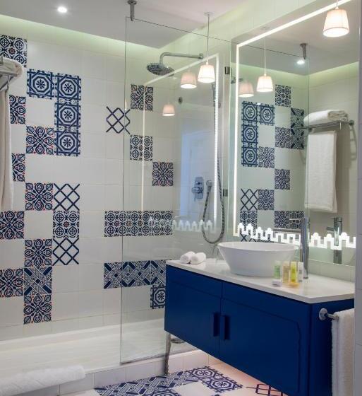 חדר סופריור עם נוף לים ומרפסת, Radisson Blu Resort & Thalasso, Hammamet