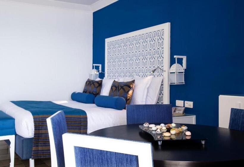 סוויטת ג'וניור נוף לים, Radisson Blu Resort & Thalasso, Hammamet